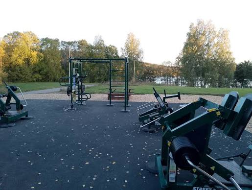 OUTDOOR GYM
